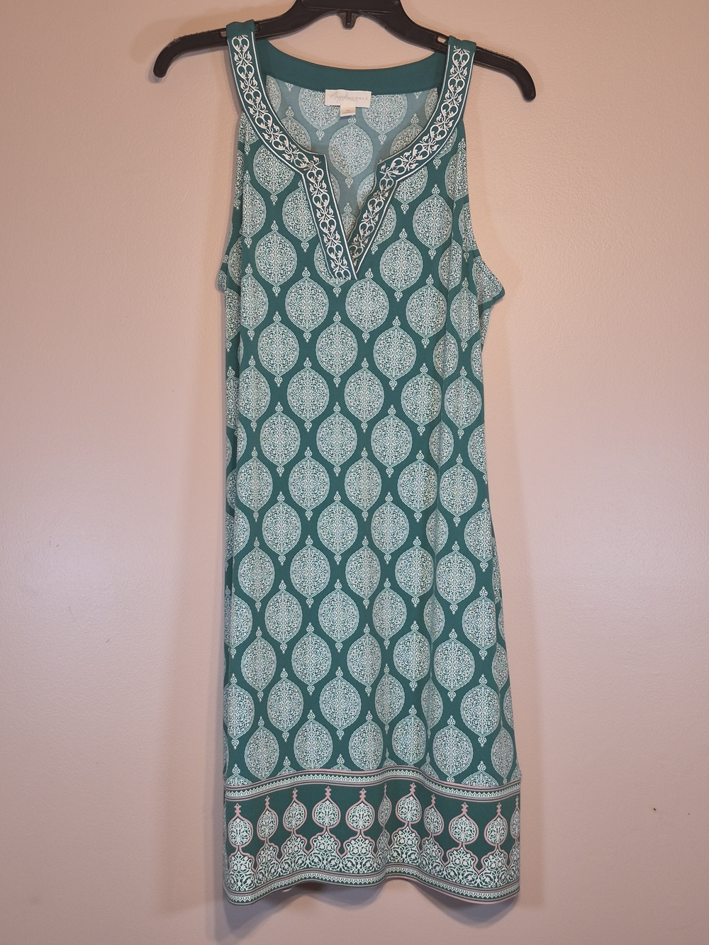 Sleeveless Green Pink White Printed Midi Dress with Notch Neck**